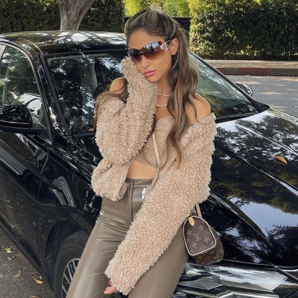 Endless Rose Sherpa Zip Up Jacket - Picture 5 of 8